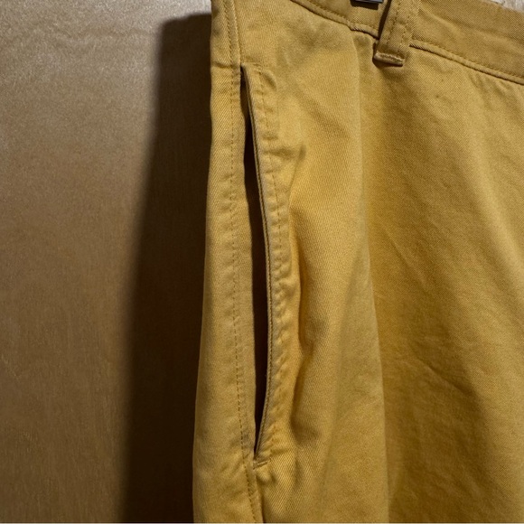 J. Crew Broken In 9” Relaxed Fit Short - Picture 4 of 6